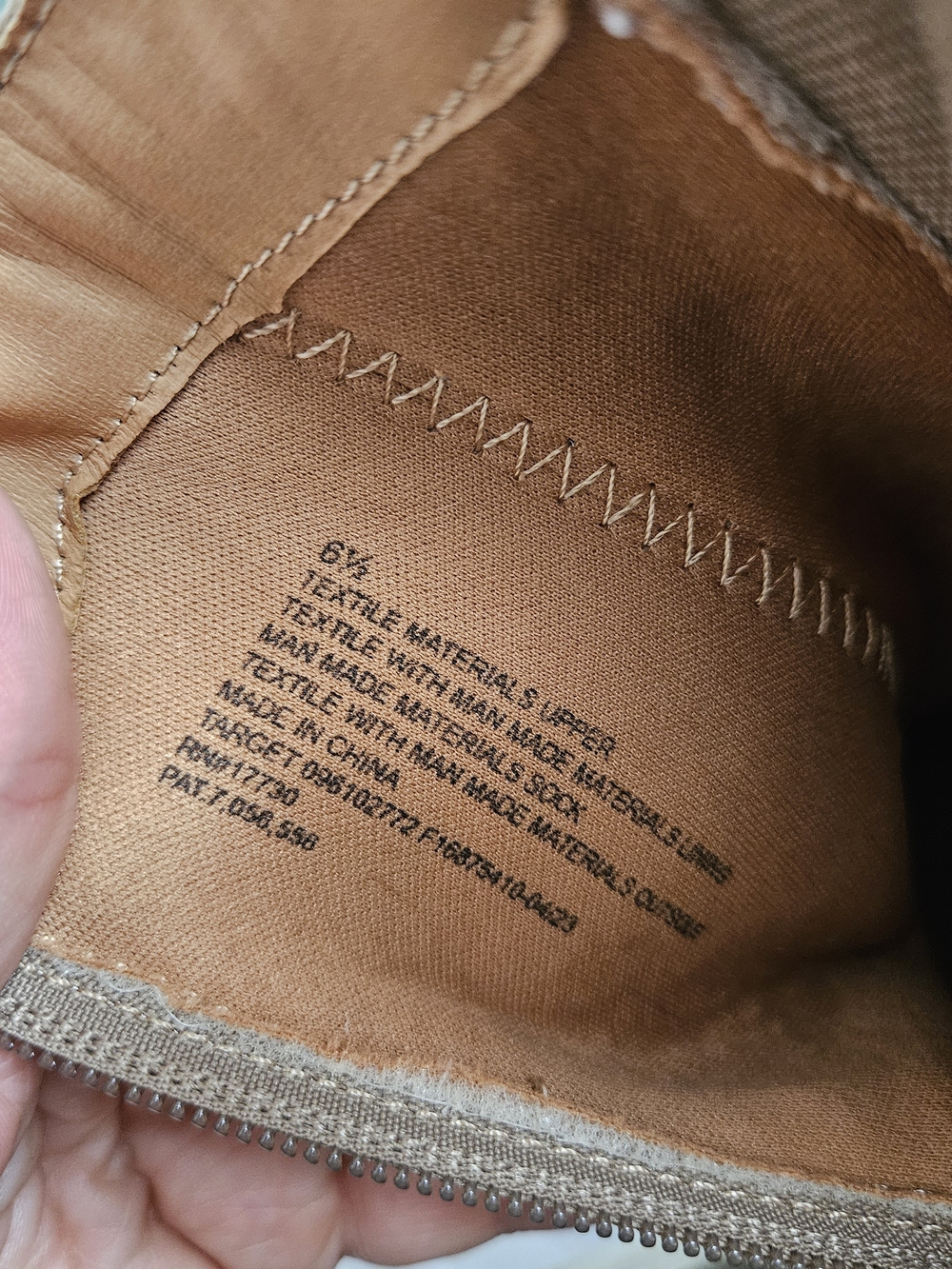 Universal Thread Taupe Chunky Lug Sole Chelsea Boots Size 6.5 - Picture 10 of 16